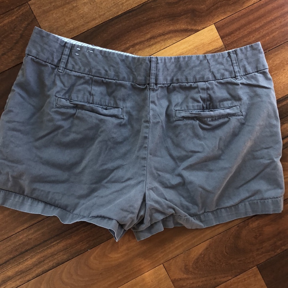 Ann Taylor LOFT gray The Riviera short - Picture 2 of 6